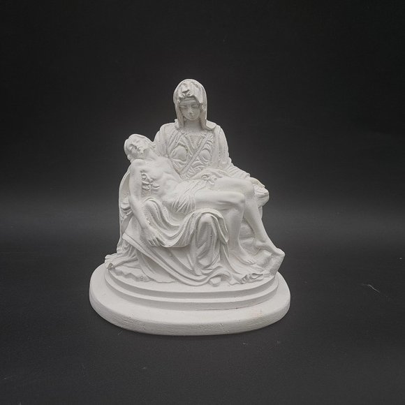 Vintage Plaster Statue of The Pieta -Holy Mary Holding - Picture 3 of 11